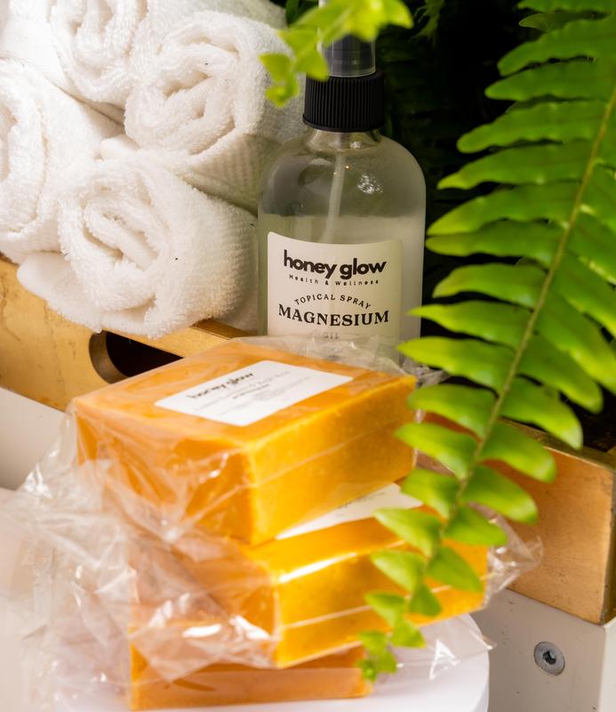 Honey Glow Lemon Turmeric & Kojic Acid Brightening Soap, Dark Spot RemoverContains Batteries or Cells?: None
Dangerous Goods or Hazardous Materials: None
Aerosols: No
Flammable Liquid: No
Benefits: Hydrating, Anti-acne, Brightening, Exfoliating, Detoxifying
Shelf Life: 12 Months
Benefits: Moisturizing, Acne Treatment, Exfoliating
Feature: Exfoliating, Natural, Organic
Contains Alcohol or Aerosol: Contains Neither
Pack Type: Single Item
Product Form: Solid
Region of Origin: USA
Manufacturer: Honey Glow
Quantity Per Pack: 1
Ingredients: Organic Turmeric Powder, Goat Milk Soap
Net Weight: 5 ozML Clinic  for Wellness
