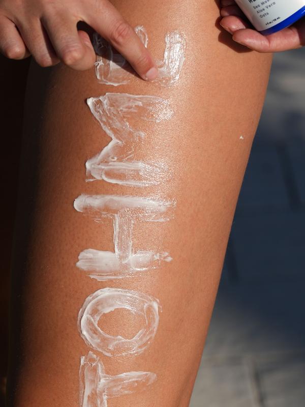 Natural Soothing Cream with Sea Moss & Oats - Eczema & Psoriasis Relief - Ocean Minerals - for Sensitive Skin - Hydrating Eczema Cream for Dry SkinBrand: Healed By The Ocean 
 
 Dangerous Goods or Hazardous Materials: None 
 
 Contains Batteries or Cells?: None 
 
 Flammable Liquid: No 
 
 Aerosols: No 
 
 Benefits: Hydrating 
 
 Shelf Life: 12 Months 
 
 Specific Use: Dryness, Eczema 
 
 Skin Type: All, Dry, Combination 
 
 Material Type Free: Alcohol Free, Aluminum Free, Artificial Color Free 
 
 Ingredient Feature: Fragrance Free, Natural, Cruelty Free 
 
 Gender: Unisex 
 
 Benefits: Anti-Bacterial, Moisturizing, Eczema, Hydrating, Soothing, Psoriasis, Calming 
 
 Age Group: All ages 
 
 Feature: Anti-Bacterial, Natural, Fragrance Free, Vitamin E, Anti-Oxidants, Minerals, Non-Toxic, Cruelty Free 
 
 Edition: Regular Edition 
 
 Franchise: Healed By The Ocean 
 
 Contains Alcohol or Aerosol: Contains Neither 
 
 Pack Type: Single Item 
 
 Region of Origin: USA 
 
 Manufacturer: Healed By The Ocean 
 
 Quantity Per Pack: 1 
 
 Ingredients: Chamomile Recutita (Matricaria) leaf Extract, Chondrus Crisps (Irish) Sea Moss), Schinziophyton Rautanenii Kernel oil (Mongongo) Oil),ocopheryl Acetate (Vitamin E), Oats Sativa (Oats) Kernel Flour, Panthenol, Sodium Hyaluronate, Leptospermum Scoparium Mel (Manuka) Honey), Methylsulfonyl Methane, Cocos Nucifera (Coconut) Oil, Polysorbate 60,Cetearyl Alcohol, Aloe Barbadensis Aloe Vera) leaf juice Organic, Vegetable Glycerin, Caprylic/Capric Triglyceride Fractionated Coconut Oil), Stearic Acid, Phenoxyethanol, Ethylhexylglycerin 
 
 Net Weight: 150gML Clinic  for Wellness